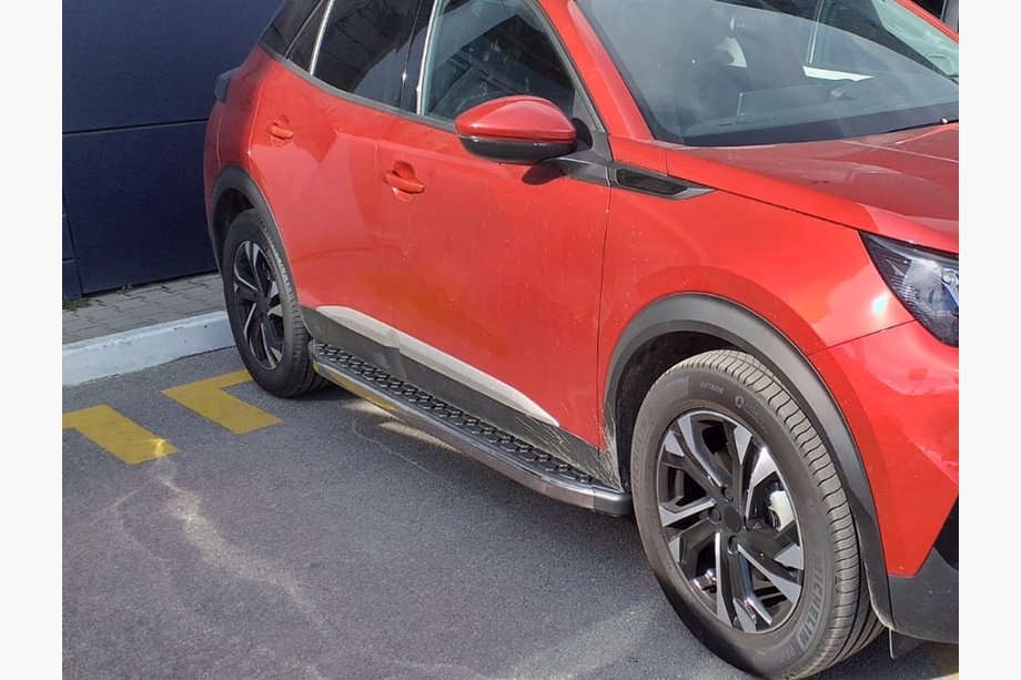 Peugeot 2008 2019– Ovilistat (4 kpl, ruostumaton teräs) Image