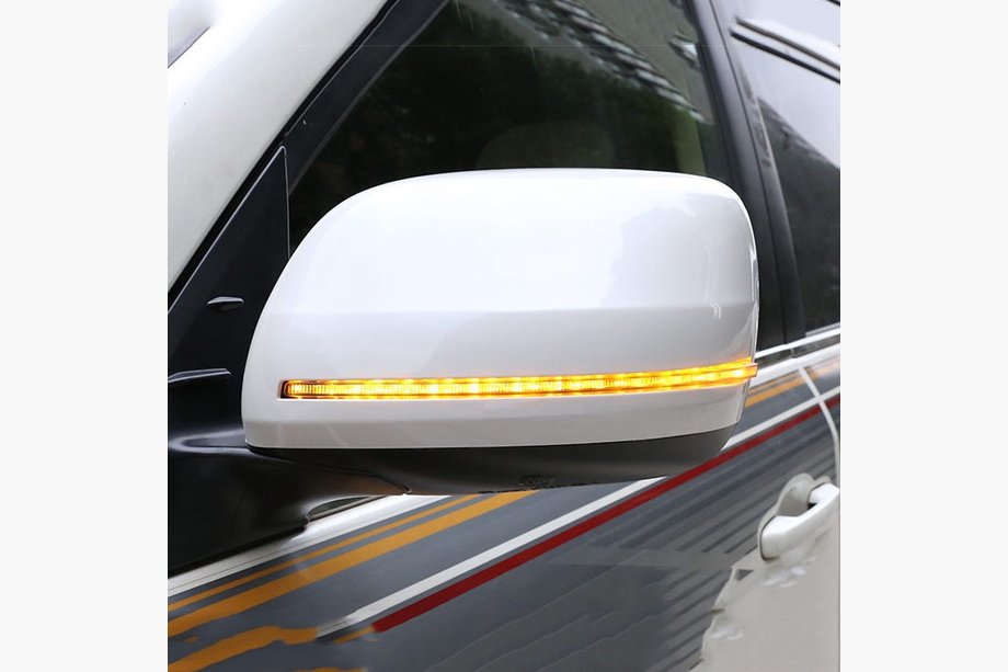 Toyota Land Cruiser 200 2007–2021 Peilinkuoret (LED-vilkun toistimella, 2020-tyyli) Image