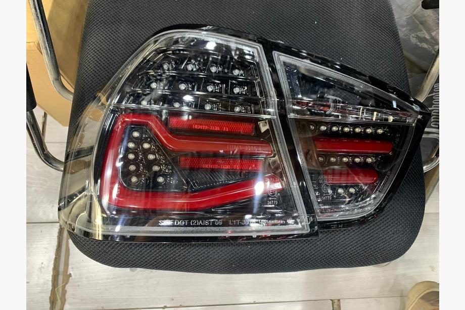 BMW 3-sarja E90/E91 2005–2011 Takavalot (2 kpl) Image