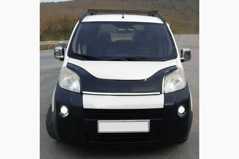 Fiat Fiorino/Qubo 2008–2024 Konepellin tuuliohjain (EuroCap) Image