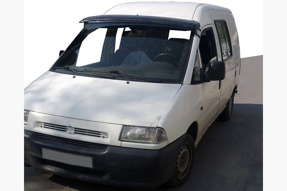 Citroen Jumpy 1996–2007 Tuulilasin visiiri (kiiltomusta, 5 mm) Image