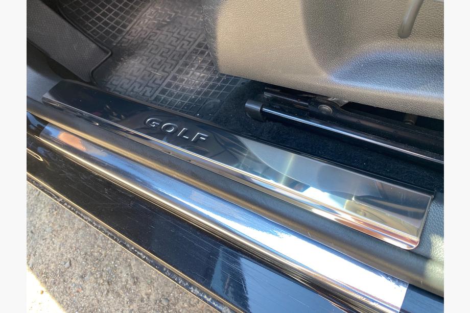 Volkswagen Golf 6 2008–2014 Ovenkynnyksen sisäpuolen kynnyslistat (2 kpl, ruostumaton teräs) Image