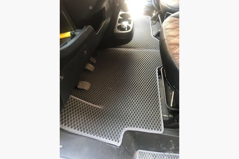 Fiat Ducato 2006–2025 EVA-auton sisämatot (2 kpl, mustat) Image