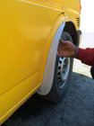 Volkswagen T4 Caravelle/Multivan 1990–2003 Eturoiskeläpät (2 kpl, lasikuitu) kuva 1