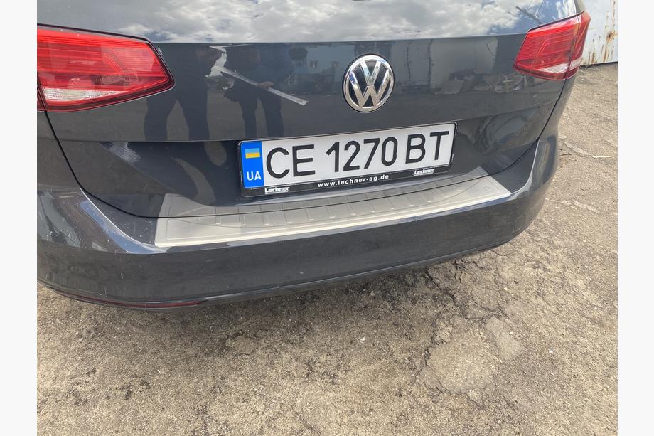 Volkswagen Passat B8 2015–2023 OmsaLine takapuskurin suojalista (RST) Sedan Image