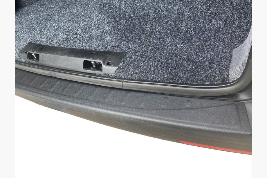 Volkswagen T6 2015–2024 DDU takapuskurin diffuusori (1-ovinen, ABS) Image