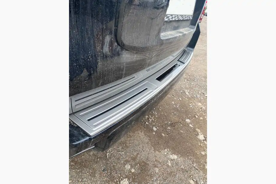 Toyota Land Cruiser Prado 150 2009–2023 Krominen takapuskurin lista V1 Image