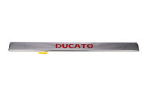 Fiat Ducato 2006–2025 LED-rekisterikilven ylälista (ruostumaton teräs) kuva 1