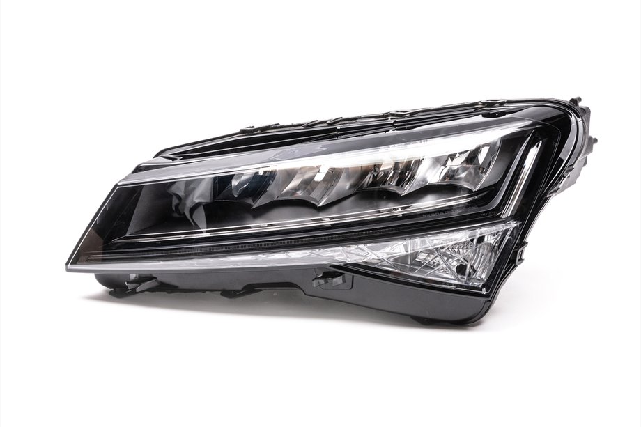 Skoda Superb 2015–2024 LED-ajovalo eteen (vasen, alkuperäinen, käytetty) Image