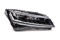 Skoda Superb 2015–2024 Matrix-ajovalo (oikea, alkuperäinen, käytetty) kuva 1