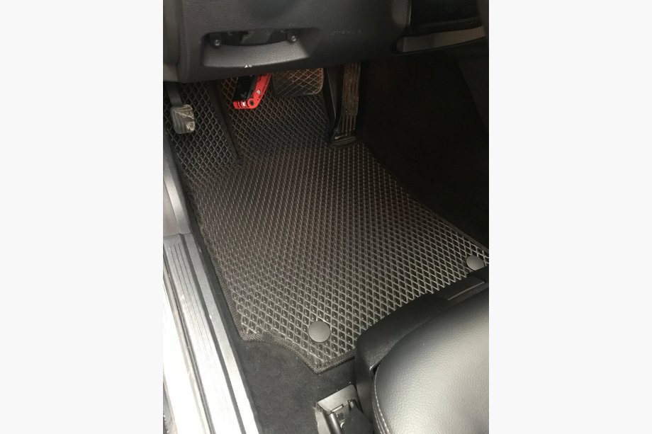 Mercedes CLS C218 2011–2018 EVA-lattiamatot (mustat) Image