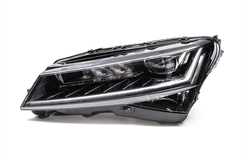 Skoda Superb 2015–2024 Etuajovalo Matrix (Vasen, Alkuperäinen, Käytetty) Image