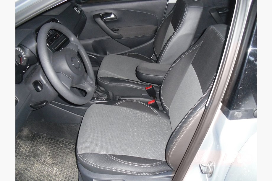 Volkswagen Polo 2010–2017 Ekonahkaiset istuinsuojat SoyuzAuto Premium Image