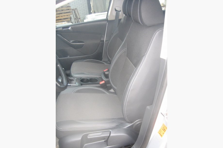 Volkswagen Passat B6 2006–2012 Auton penkinpäälliset (keinonahka↗kangas, Premium) Image