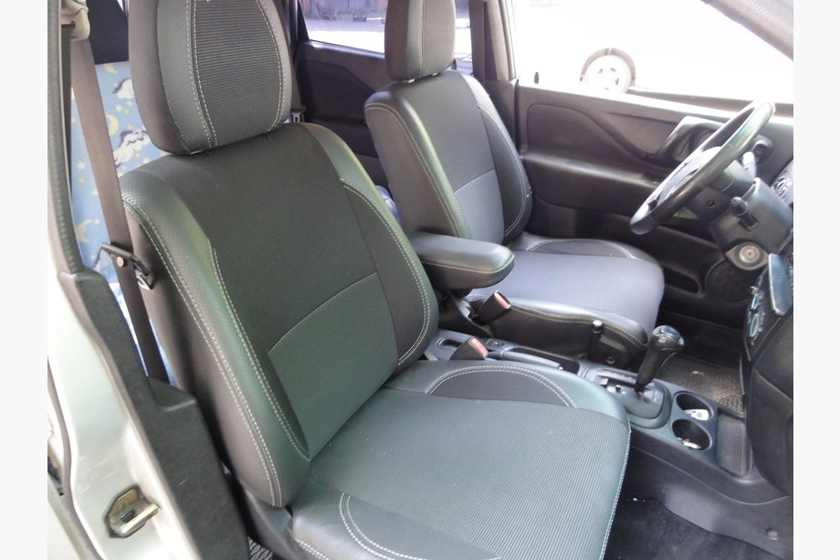 Mitsubishi Space Star 1998–2006 Ekonahkaiset istuinsuojat SoyuzAuto Premium Image