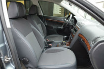 Skoda Octavia II A5 2006–2010 Auton penkinpäälliset (keinonahka↗kangas, Premium) kuva 4