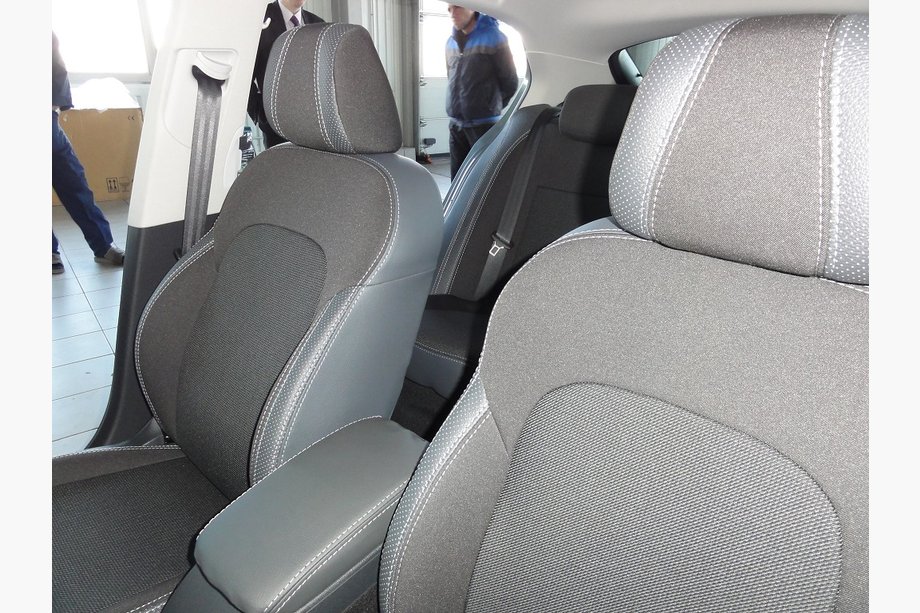 Skoda Superb 2009–2015 Auton penkinpäälliset (2008-2013, keinonahka↗kangas, Premium) Image