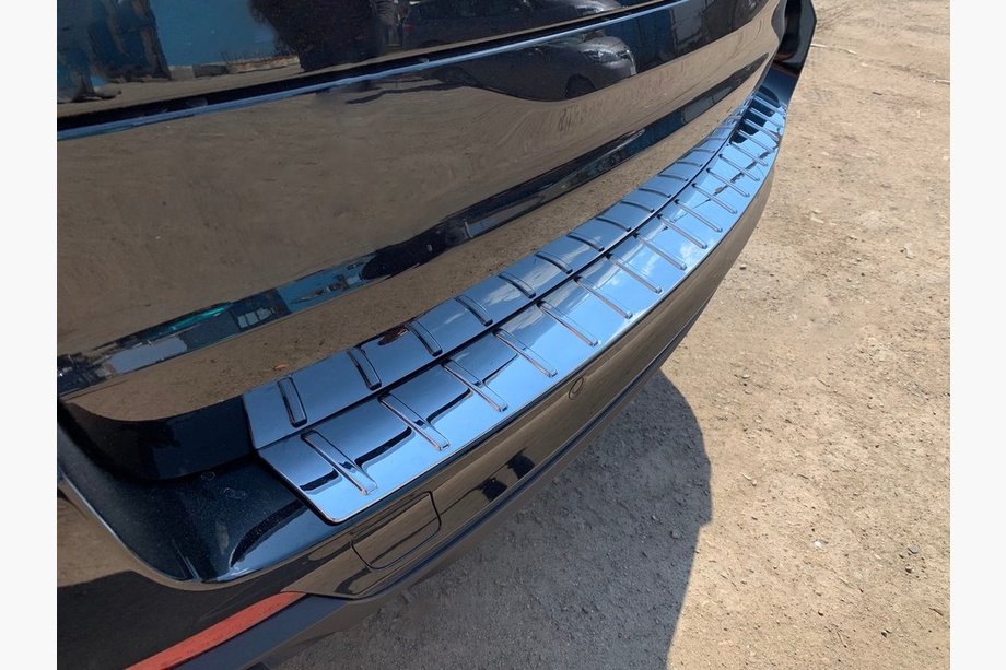 BMW X5 F15 2013–2018 Takapuskurin kromilista (OmsaLine) Image