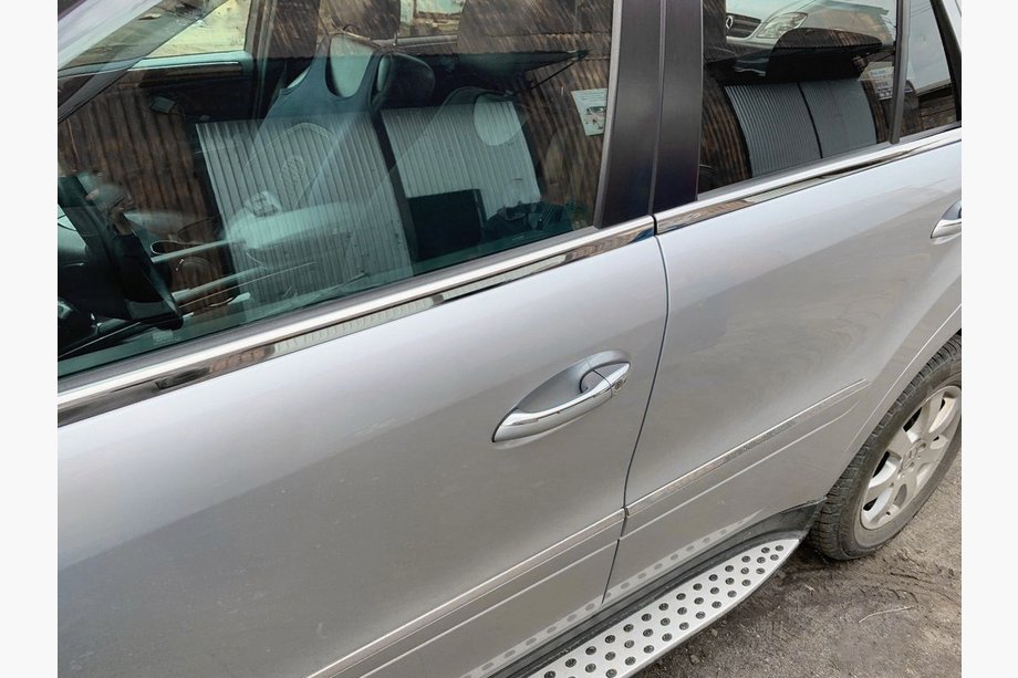 Mercedes ML W164 2005–2011 Ikkunankehyksen ulkolistat (4 kpl, ruostumaton teräs) OmsaLine – italialainen ruostumaton teräs Image