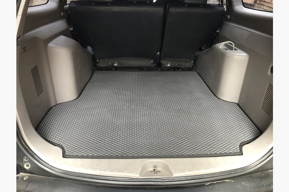 Mitsubishi Pajero Sport 2008–2015 Tavaratilan matto (EVA, musta) Image