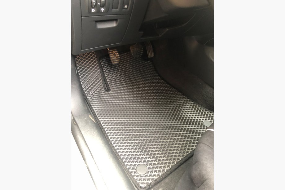 Renault Laguna 2007–2015 EVA-lattiamatot (mustat) Image