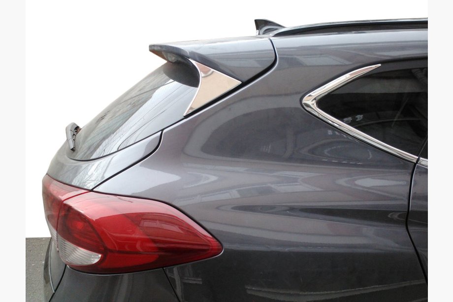 Hyundai Tucson TL 2016–2021 Kolmionmuotoinen takaluukun kannen koristelista (ruostumaton teräs) Image