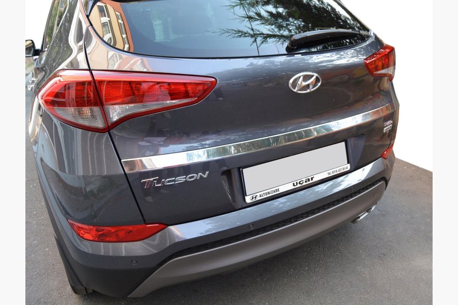 Hyundai Tucson TL 2016–2021 Koristelista rekisterikilven yläpuolelle (2015—2018, yläosa, leveä, ruostumaton teräs) Image