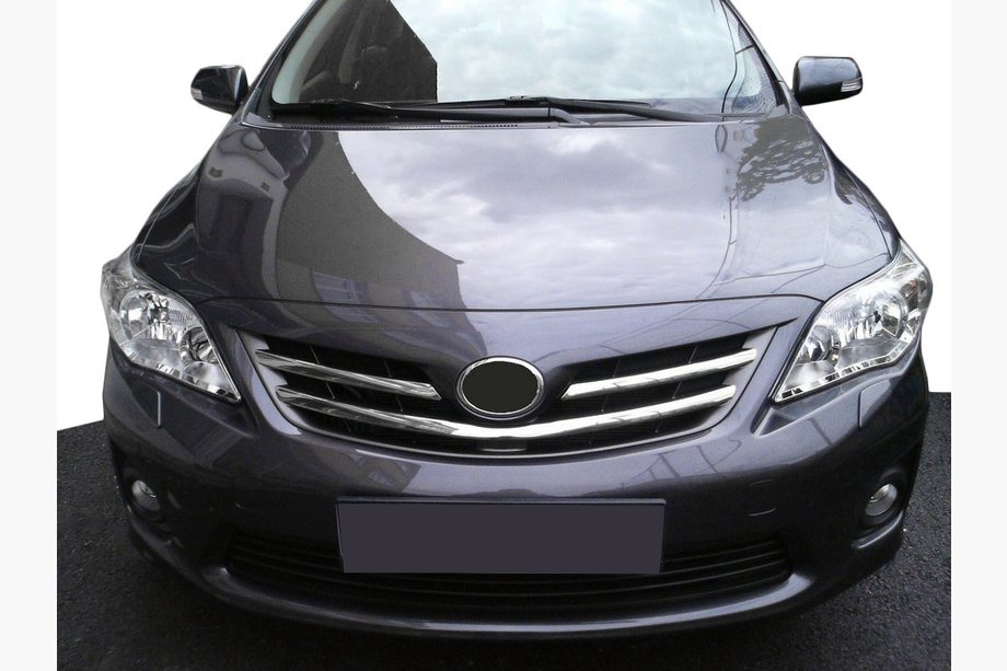 Toyota Corolla 2007–2013 Etusäleikön kromilistat (2010-2013, 3 kpl, ruostumaton teräs) Image