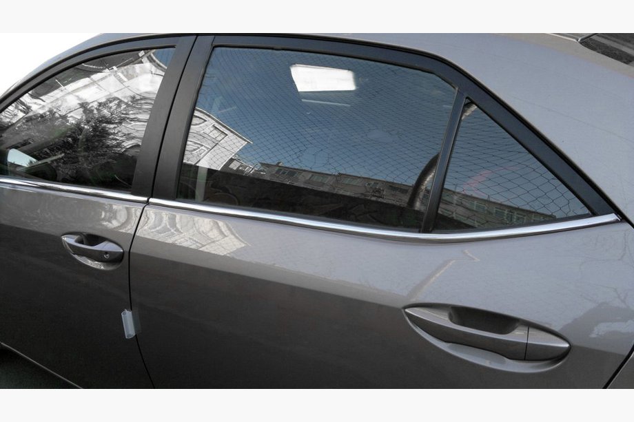 Toyota Corolla 2019– Alaoven kromilista oviin (8 kpl, ruostumaton teräs) Image