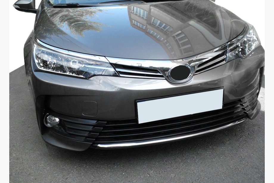 Toyota Corolla 2013–2019 Puskurin säleikön lista (2017-2019, ruostumaton teräs) Image