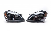 Mercedes ML W164 2005–2011 Ajovalot LED-elementillä (2005-2008, 2 kpl, tummat) kuva 1