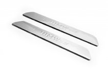 BMW 5-sarja E39 1996–2003 Kromiset kynnyslistat V-1 (2 kpl, Carmos) kuva 1