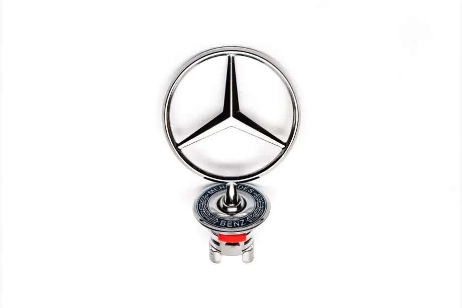 Mercedes E-sarja W210 1995–2002 Ristikkotähtäin-embleemi (tekstillä) Image