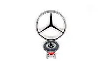 Mercedes E-sarja W210 1995–2002 Ristikkotähtäin-embleemi (tekstillä) kuva 1