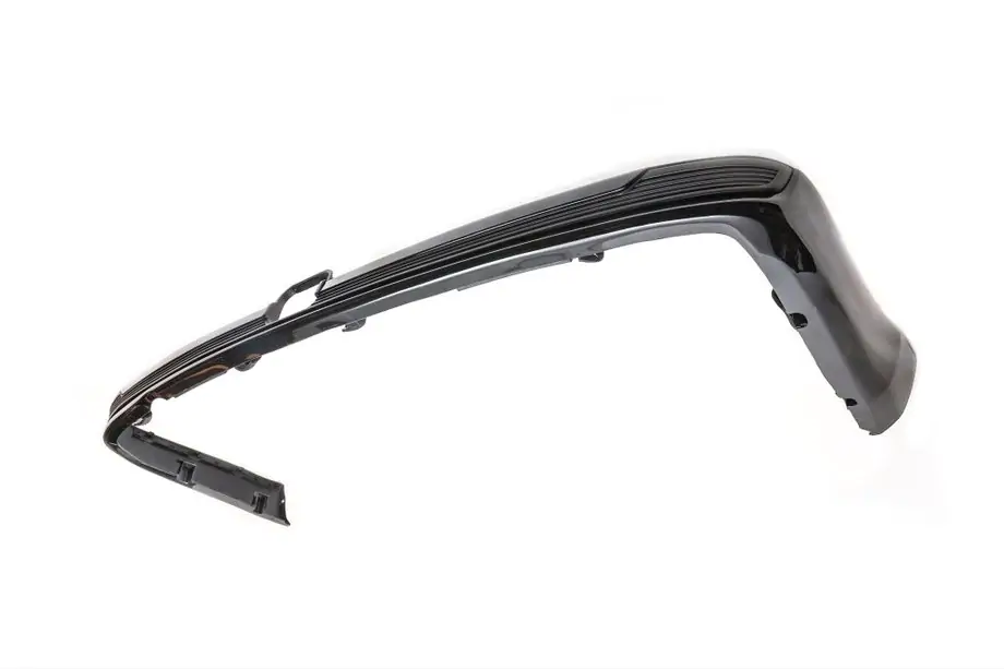 Toyota Land Cruiser 200 2007–2021 Takapuskurin lista 2016+ vetokoukulle (musta) Image