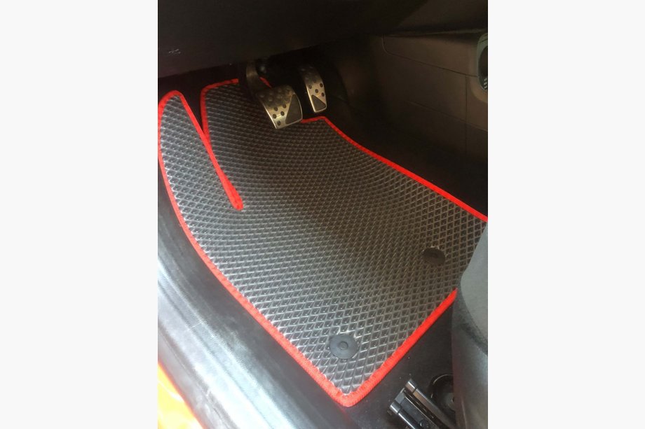 Jeep Renegade 2014– EVA V-1 matot (mustat) Image