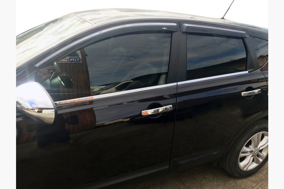 Nissan Qashqai 2007–2010 Ikkunoiden ulkolistat (4 kpl, ruostumaton teräs) Vakiopohja, OmsaLine - italialaista ruostumatonta terästä Image