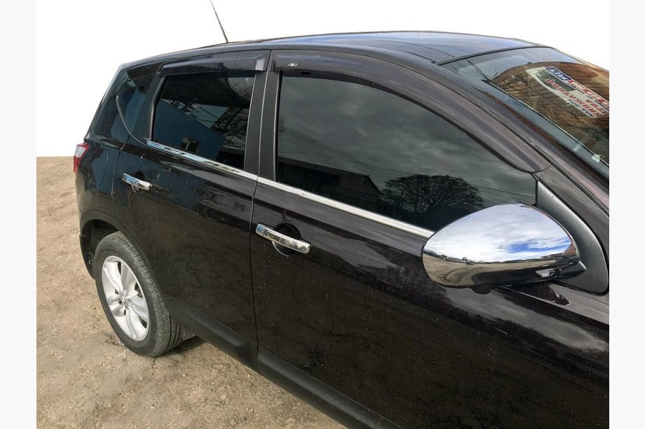 Nissan Qashqai 2010–2014 Ulompi reunalista (4 kpl, ruostumaton teräs) Vakiopohja, OmsaLine - italialaista ruostumatonta terästä Image