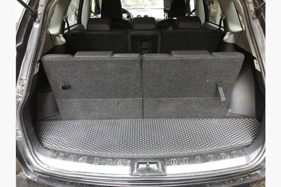 Nissan Qashqai 2007–2010 Tavaratilamatto +2:lle (lyhyt, EVA, musta) Image