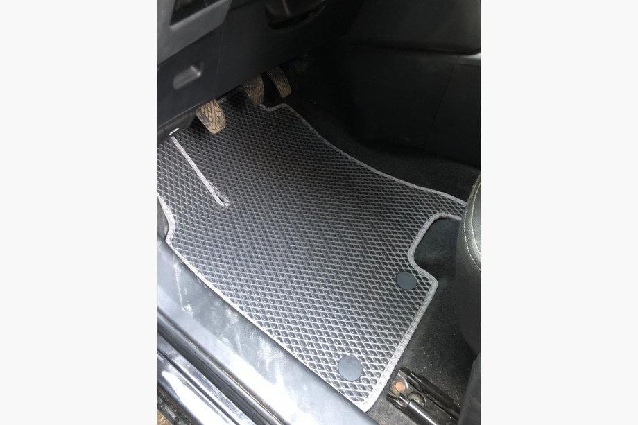 Nissan Qashqai 2010–2014 Lattiamatot +2:lle (3 riviä, EVA, mustat) Image