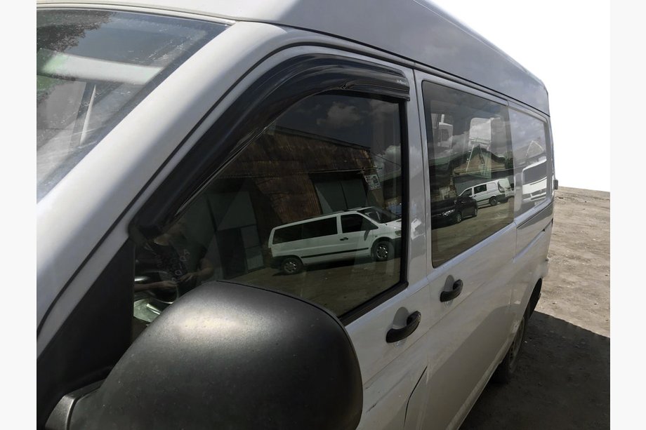 Volkswagen T5 Caravelle 2004–2010 Ikkunatuuliohjaimet (2 kpl, MyRacing) Image