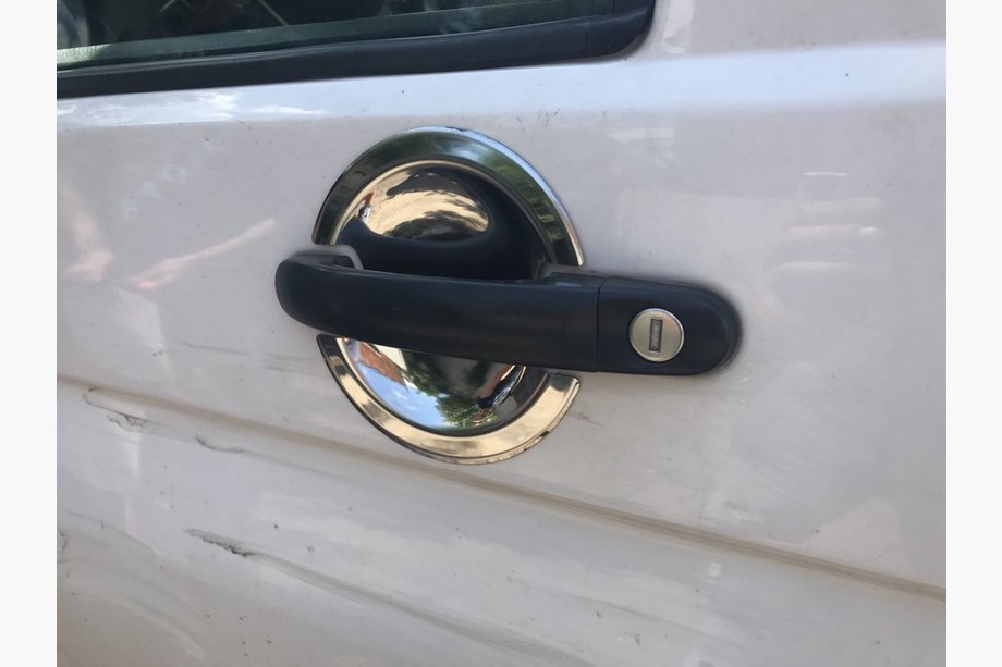 Volkswagen Touran 2010–2015 Ovenkahvan kuppisuojat 4 kpl. OmsaLine – italialaista ruostumatonta terästä Image
