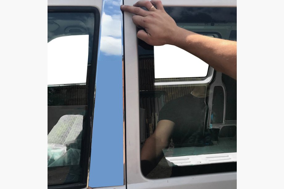 Volkswagen T5 Multivan 2003–2010 Poisto! Kromilistat pilareihin (vasen puoli) Image