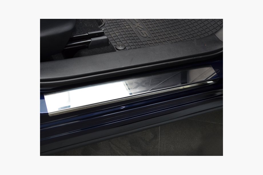Mazda CX-5 2012–2017 Nataniko ovikynnyslistat (4 kpl, ruostumaton teräs) Premium – 3M-teippi, 0,8 mm Image