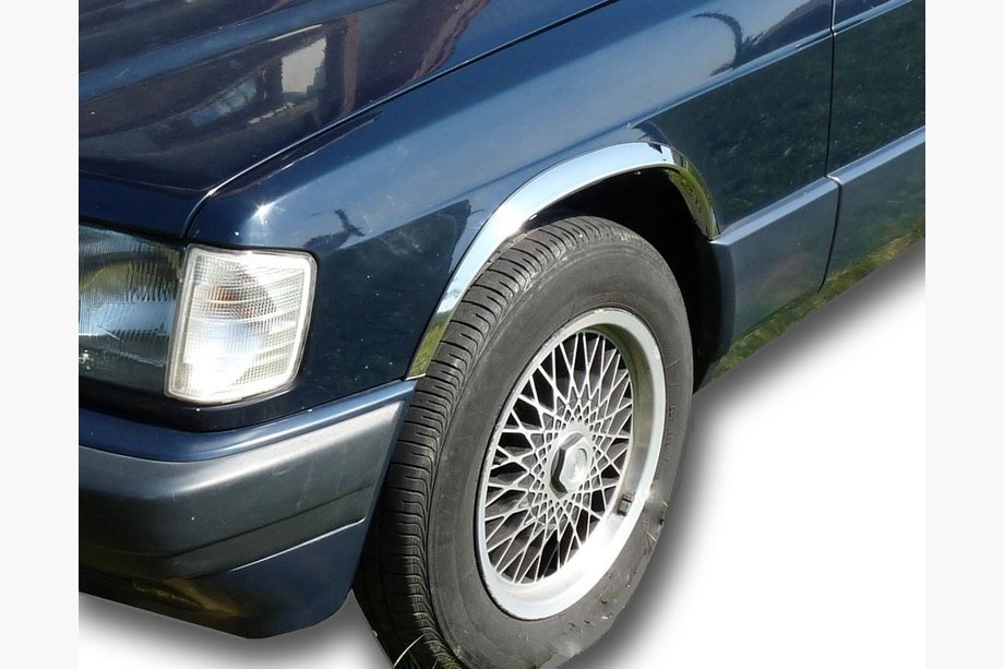 Mercedes W201 (190) 1982–1993 Lokasuojan kaarenlevikkeet 1988-1993 (4 kpl, rst) Image