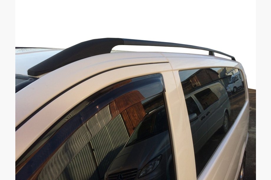 Mercedes Vito/V-class W447 2014– Mustat kattokaiteet DDU (muovijalat) Image