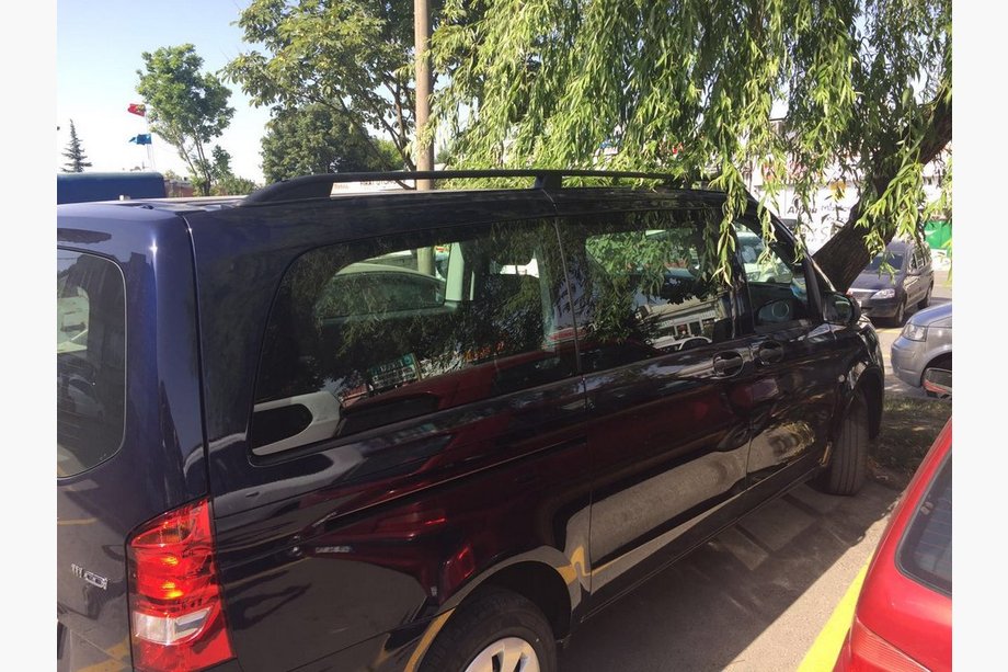 Mercedes Vito W639 2004–2014 Mustat kattokaiteet Skyport (täysmetalli) Lyhyt akseliväli (SHORT) Kuva 22