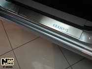 Mitsubishi Grandis 2003–2011 Nataniko-kynnyslistat (2 kpl, ruostumaton teräs) kuva 1