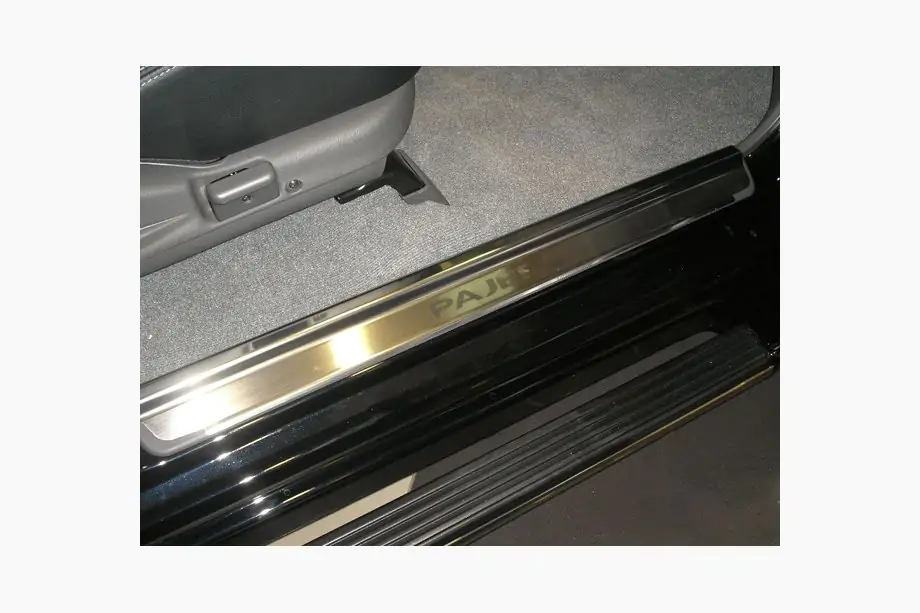 Mitsubishi Pajero Sport 1996–2007 Nataniko kynnyslistat (ruostumaton teräs) Image