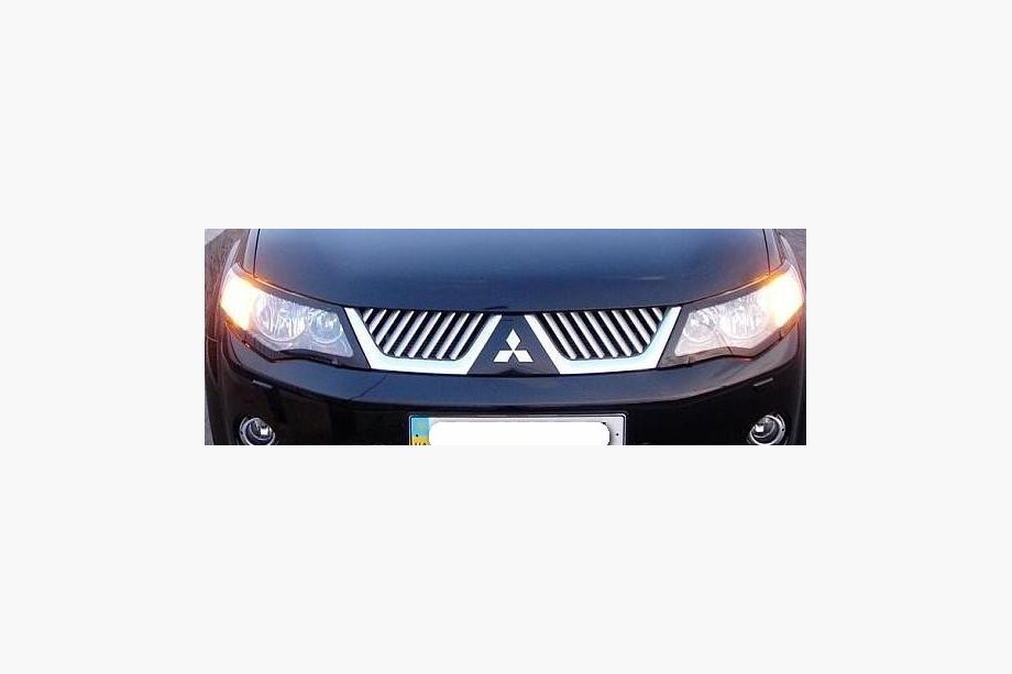 Mitsubishi Outlander 2006–2012 Kromilistat etusäleikköön (2006-2010, ruostumaton teräs) Image
